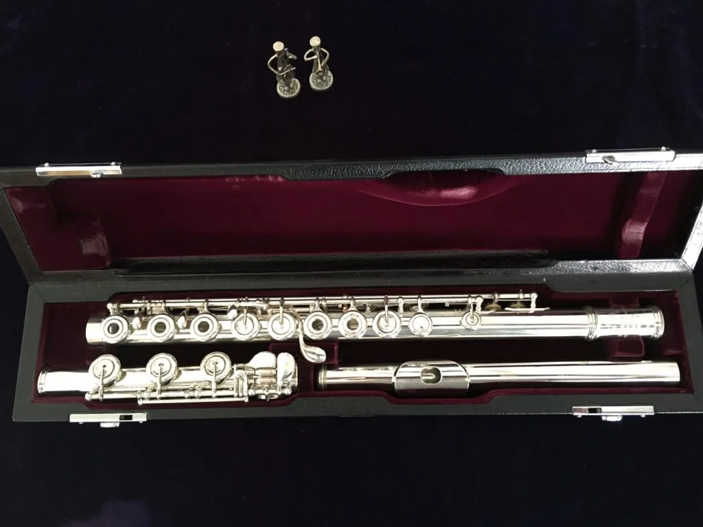 USED FLUTES: #1529 Yamaha YFL881-SR-RBI. COA Dagan. € 5500